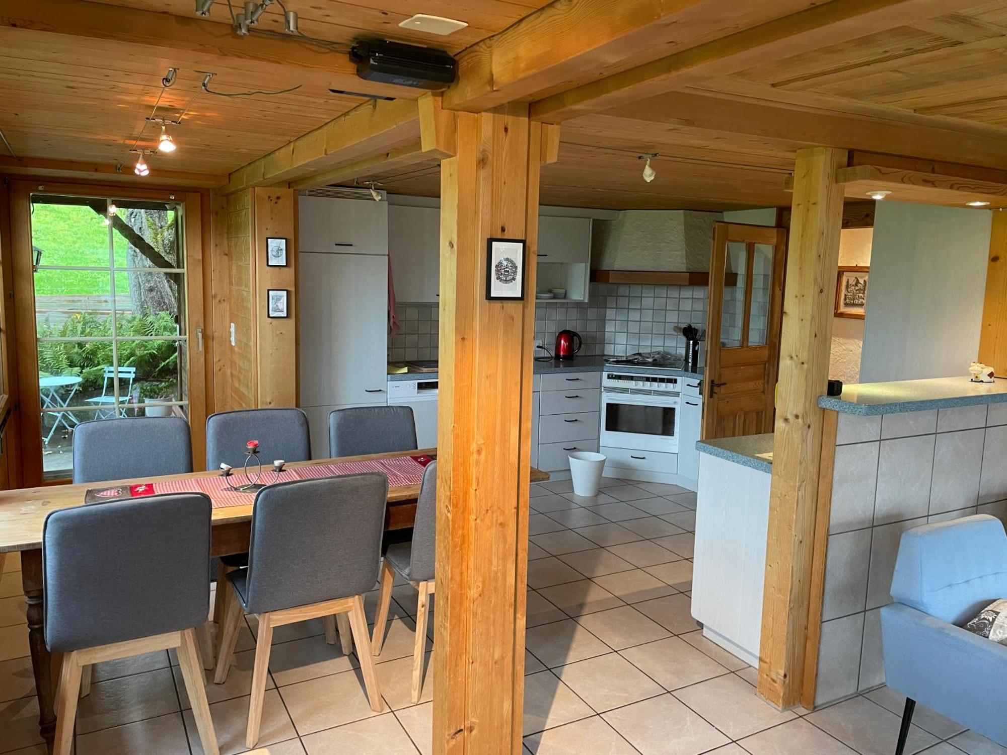 Edelweiss 4 Zi Ferienwohnung In Landhaus Frutigen Exterior foto