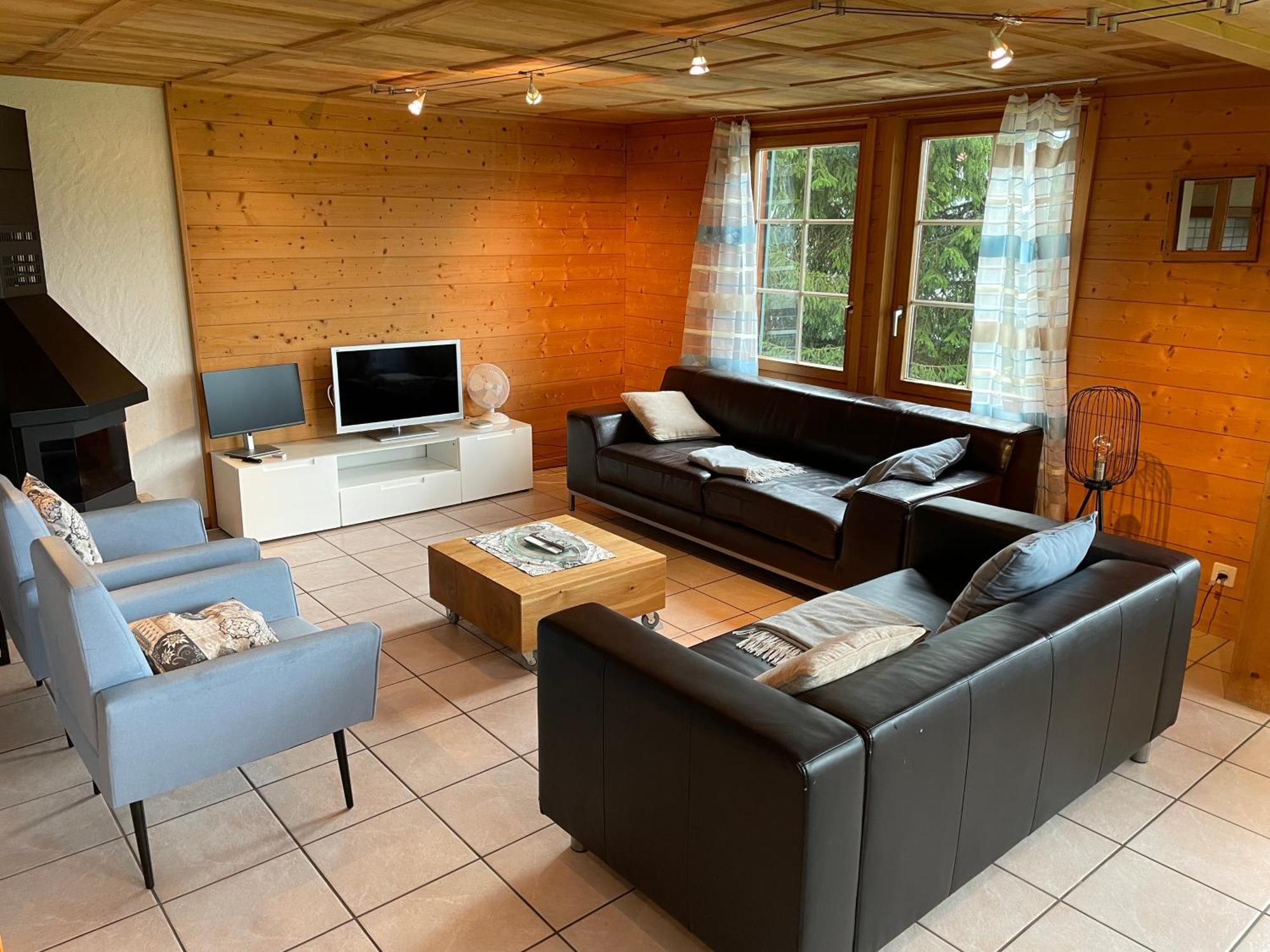Edelweiss 4 Zi Ferienwohnung In Landhaus Frutigen Exterior foto