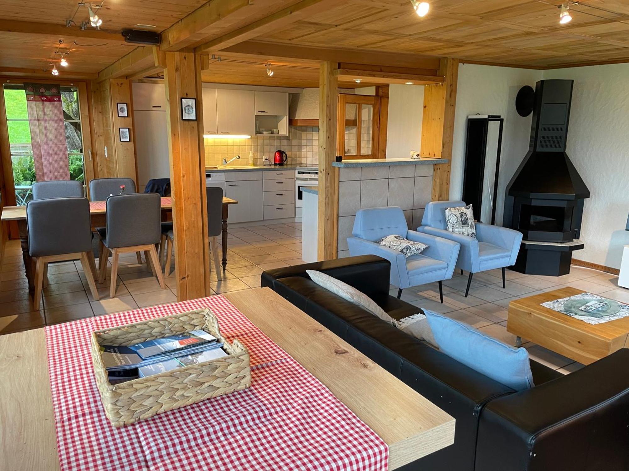 Edelweiss 4 Zi Ferienwohnung In Landhaus Frutigen Exterior foto
